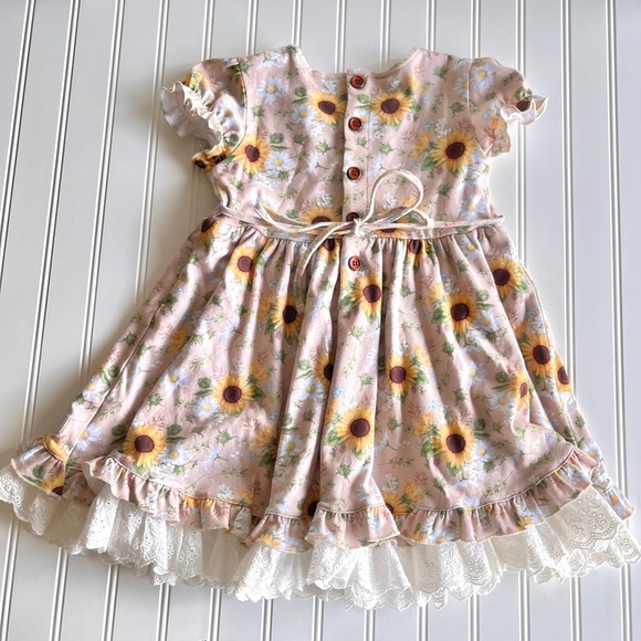 Bella & Omi Floral Dress - Picture 4 of 4